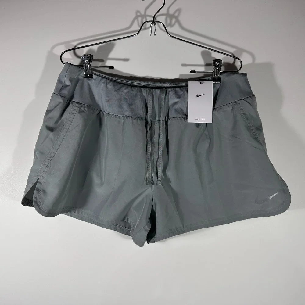 Nike (CJ2400-073) Gray Running Shorts Women Size XL / New